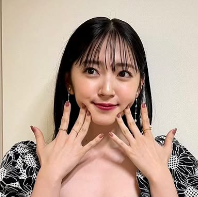 鈴木愛理さんの画像