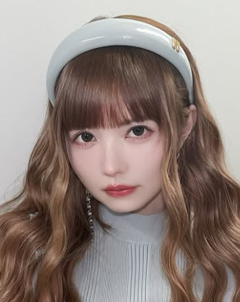 益若つばさの画像