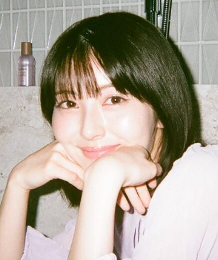 浜辺美波の画像