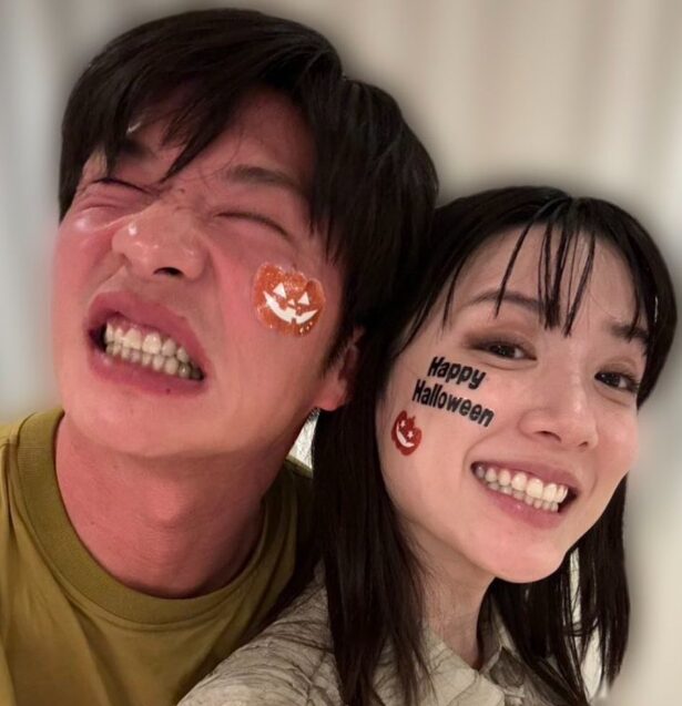 永野芽郁と田中圭の画像